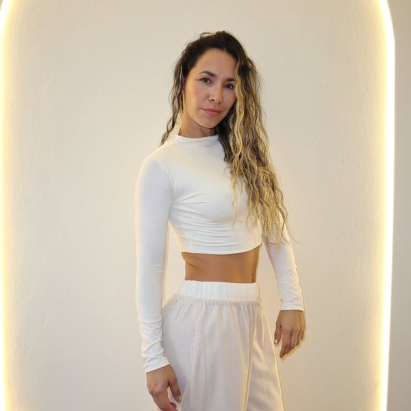 Buzo corto con manga larga